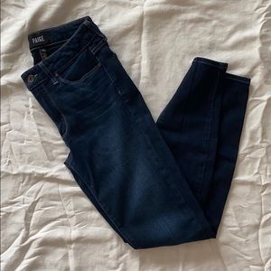 Dark washed skinny jeans mid rise